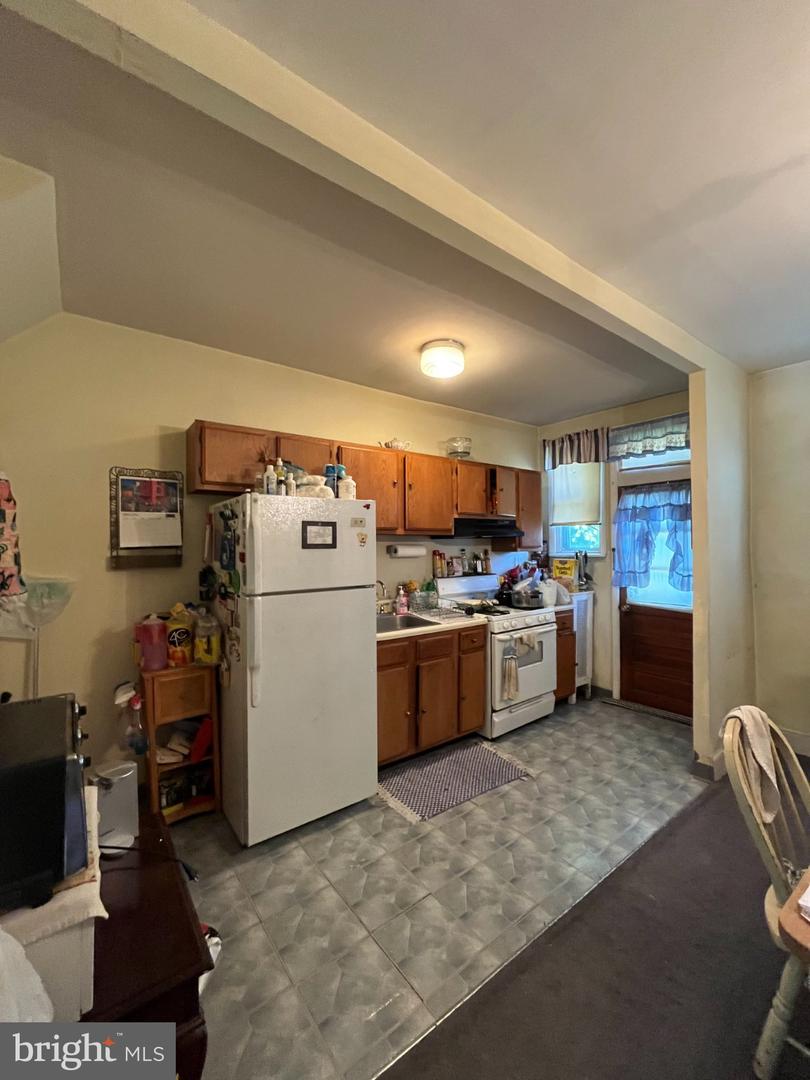 2313 Buckius St Property Photo 4