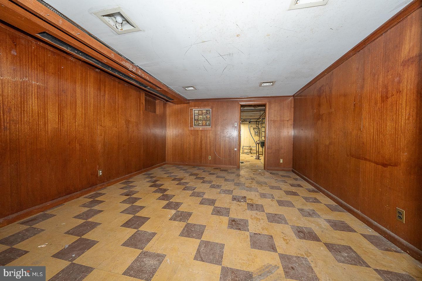 5514 N Marshall St Property Photo 32