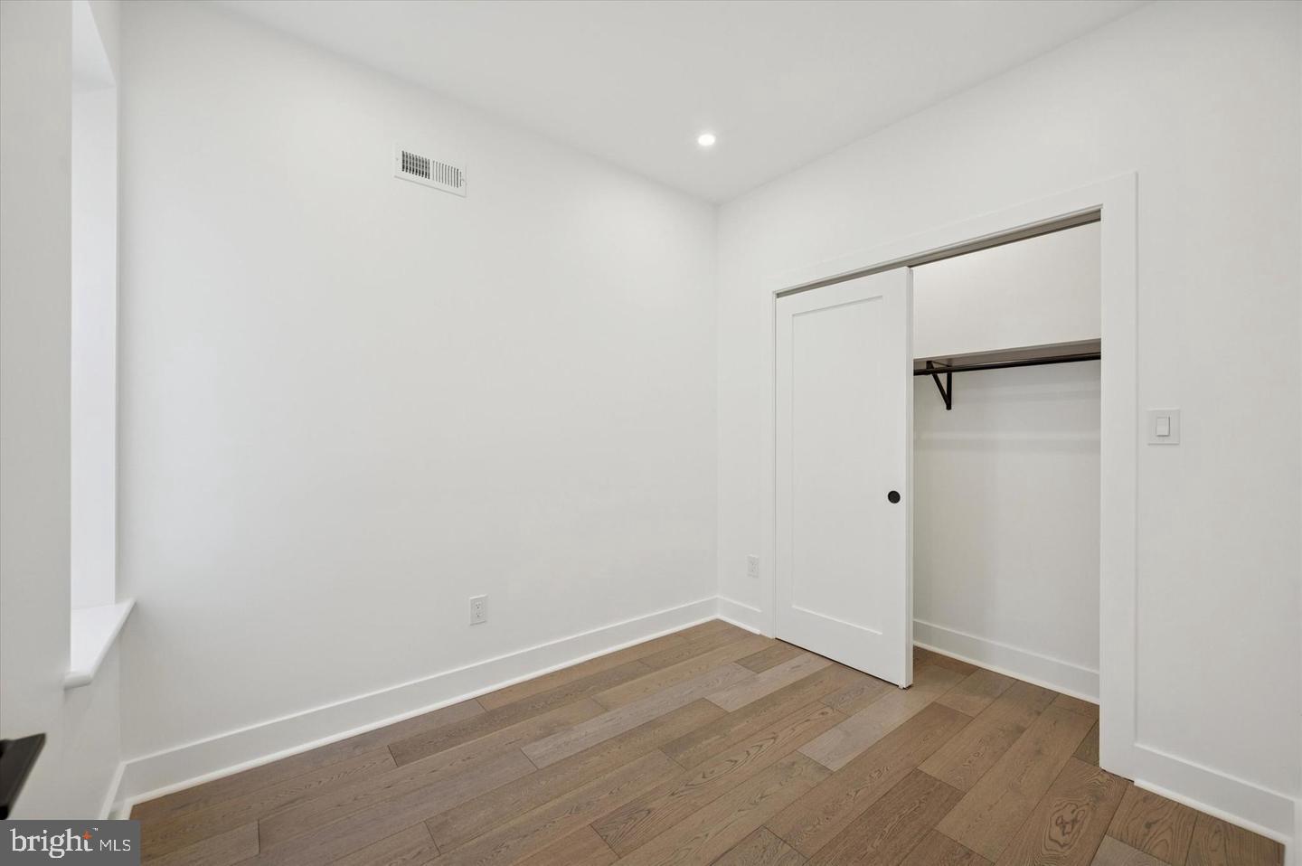 1512 N Newkirk St Property Photo 12