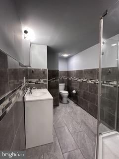 2484 N 77th Ave Property Photo 11