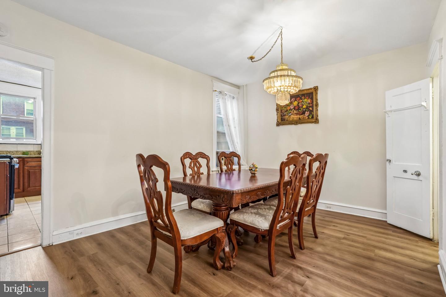 3207 Unruh Ave Property Photo 6