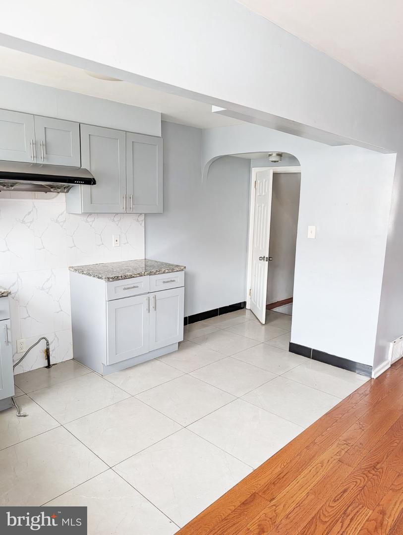 6603 Eastwood St Property Photo 5