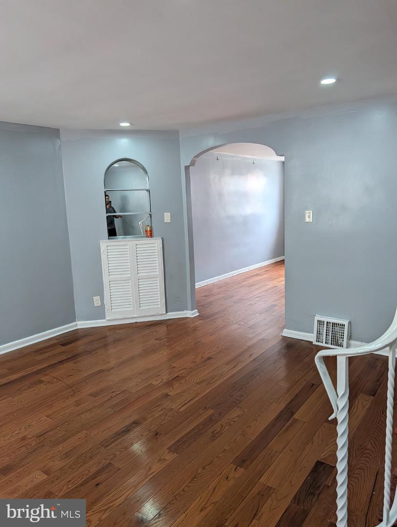 6603 Eastwood St Property Photo 11