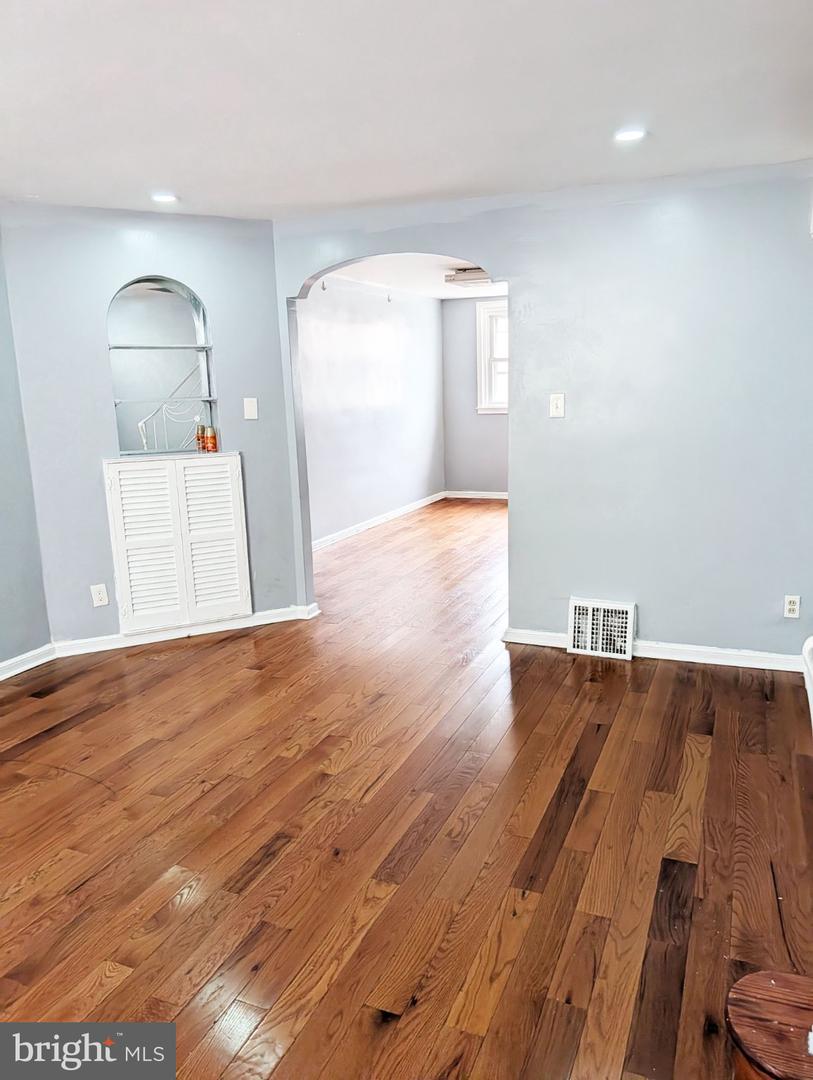 6603 Eastwood St Property Photo 12