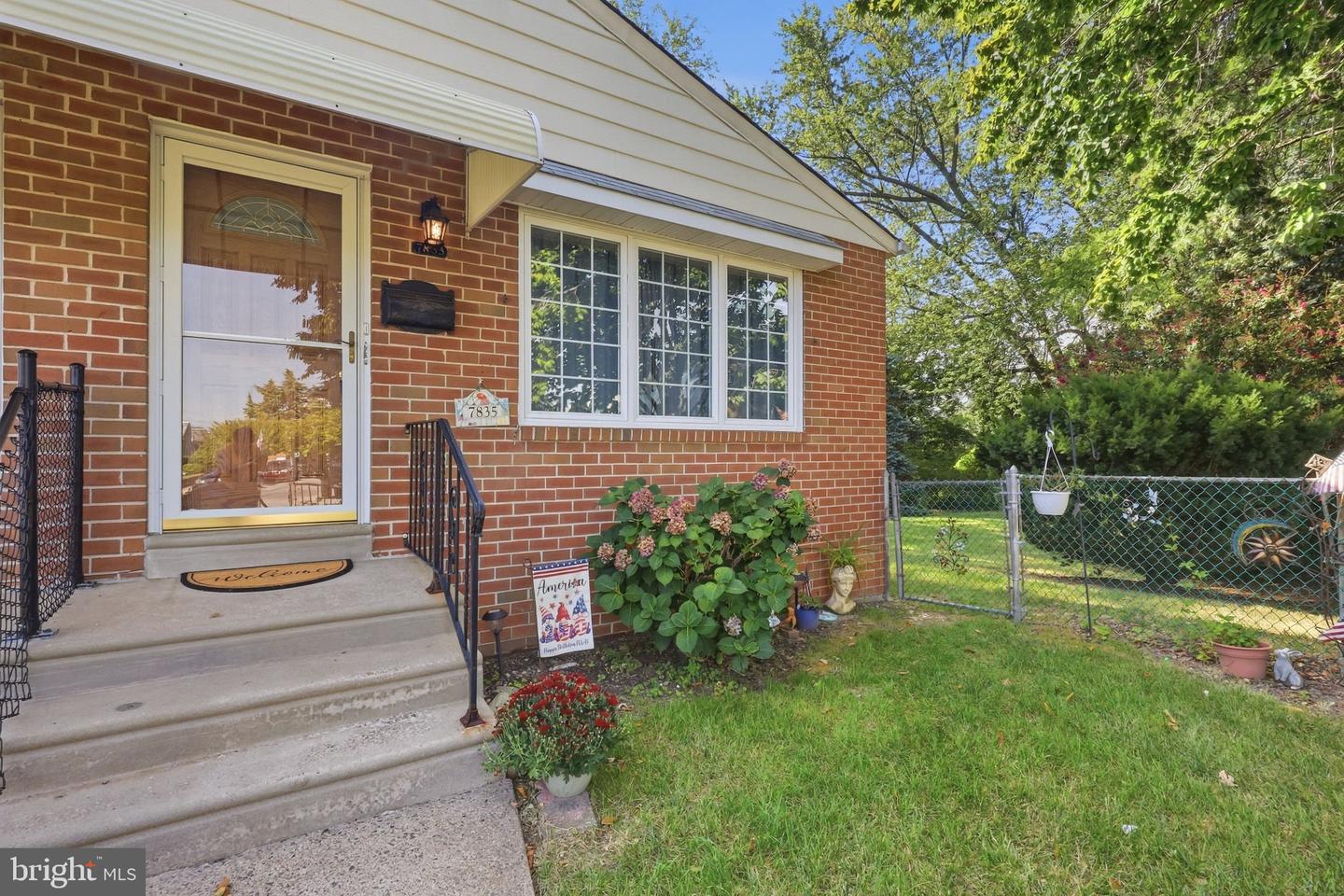 7835 Lawndale Ave Property Photo 1