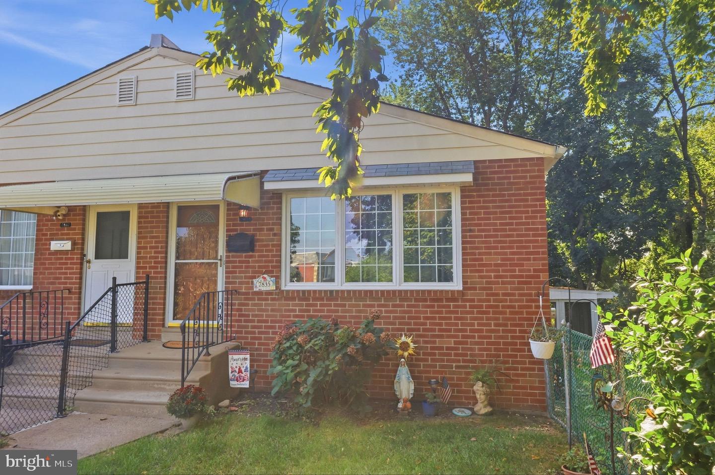 7835 Lawndale Ave Property Photo 2