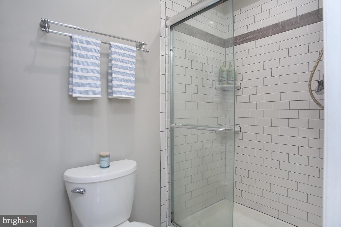 207 Lauriston St Property Photo 17