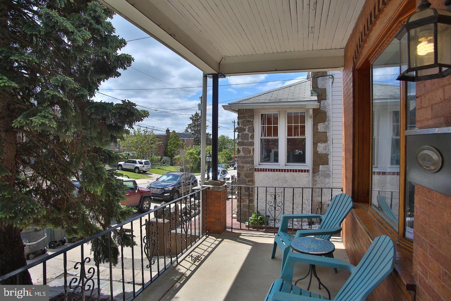 207 Lauriston St Property Photo 21