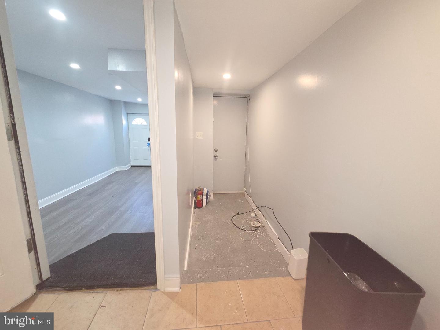 5857 Warrington Ave #basement Unit Property Photo 15