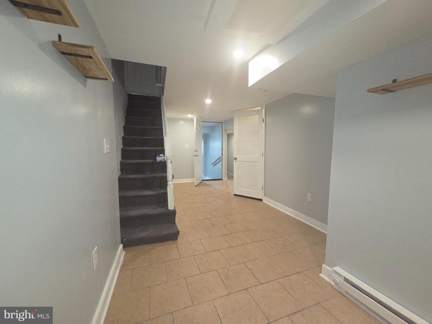 5857 Warrington Ave #basement Unit Property Photo 16