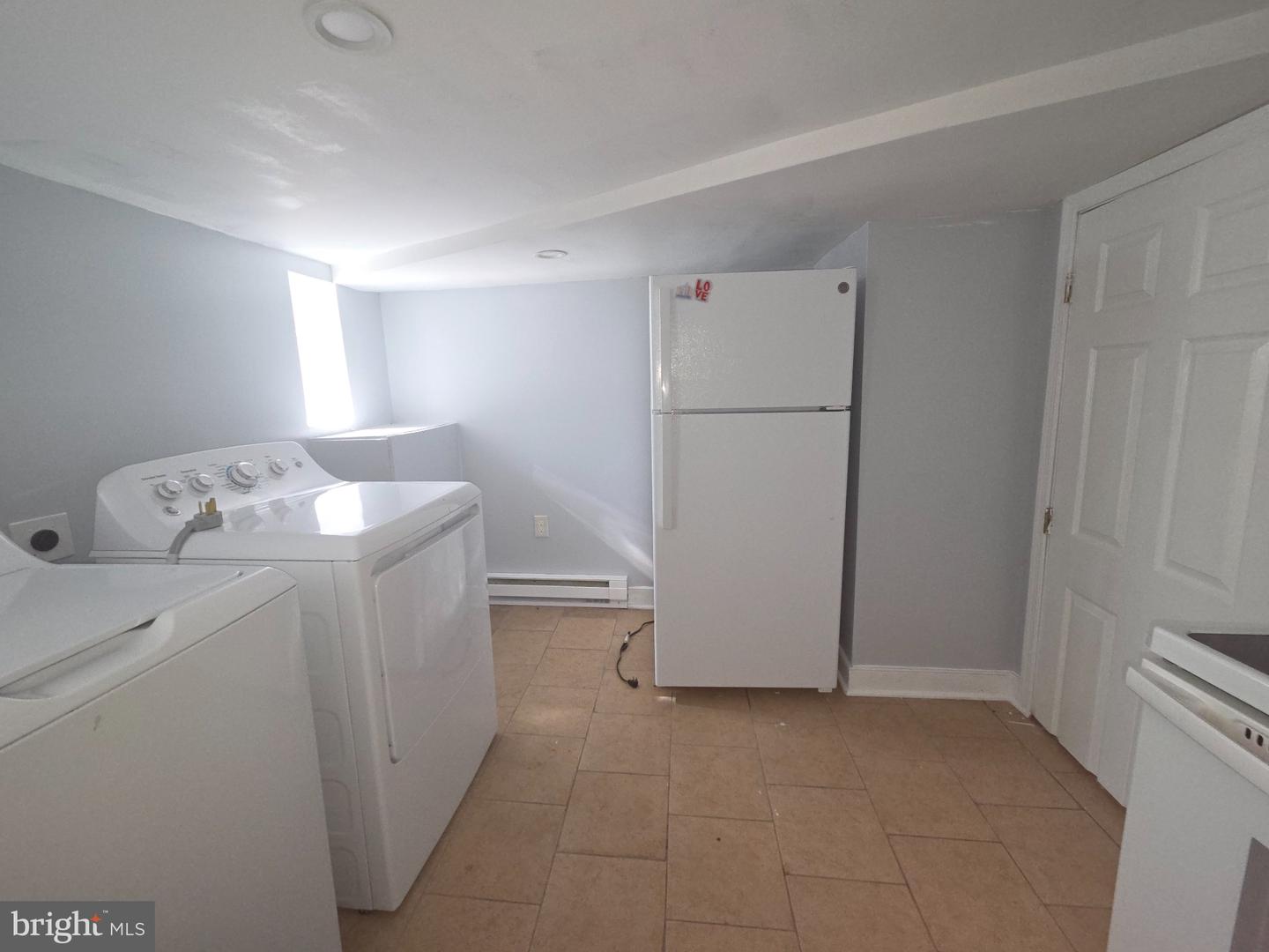 5857 Warrington Ave #basement Unit Property Photo 19