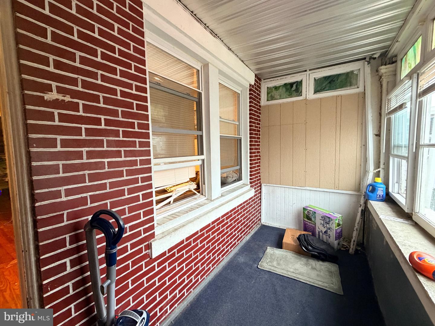 264 W Sheldon St Property Photo 2