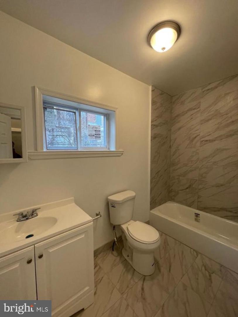 2731 N Darien St #1 Property Photo 8
