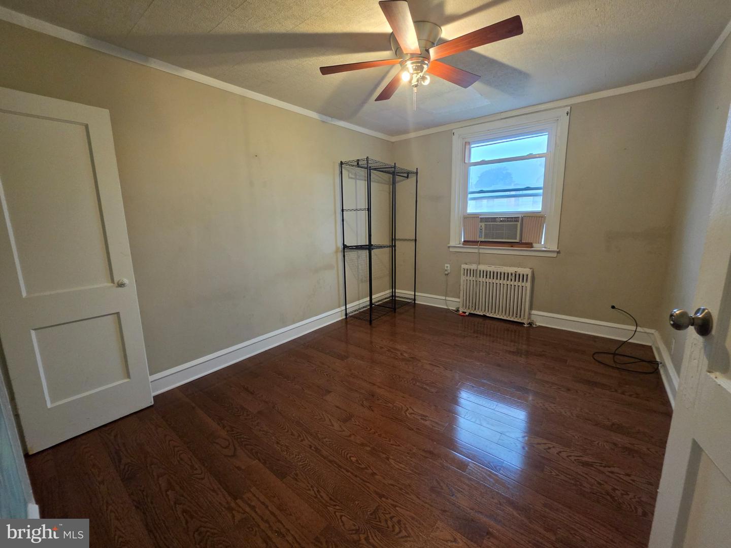 408 E Slocum St Property Photo 20