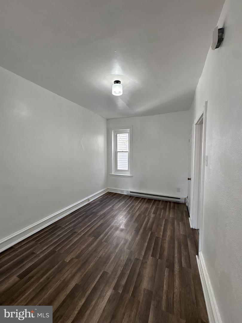 356 E Walnut Ln #2 Property Photo 6