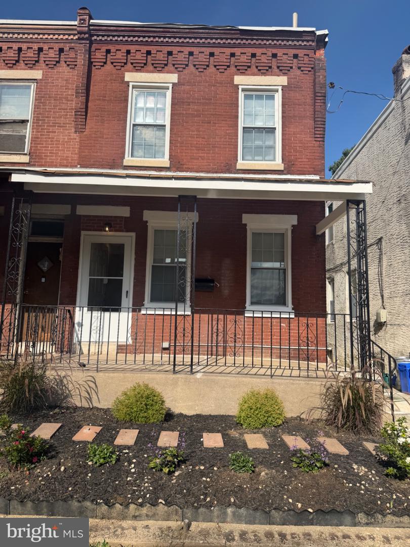 4907 UNRUH AVE Property Photo 1