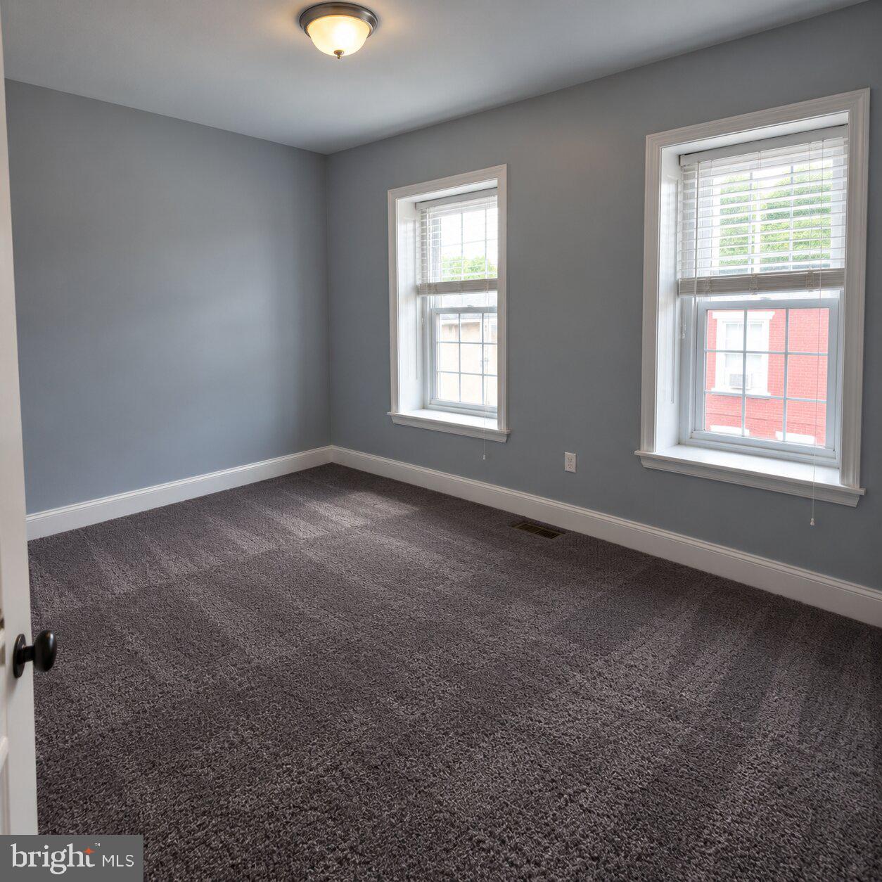 335 Carson St Property Photo 14