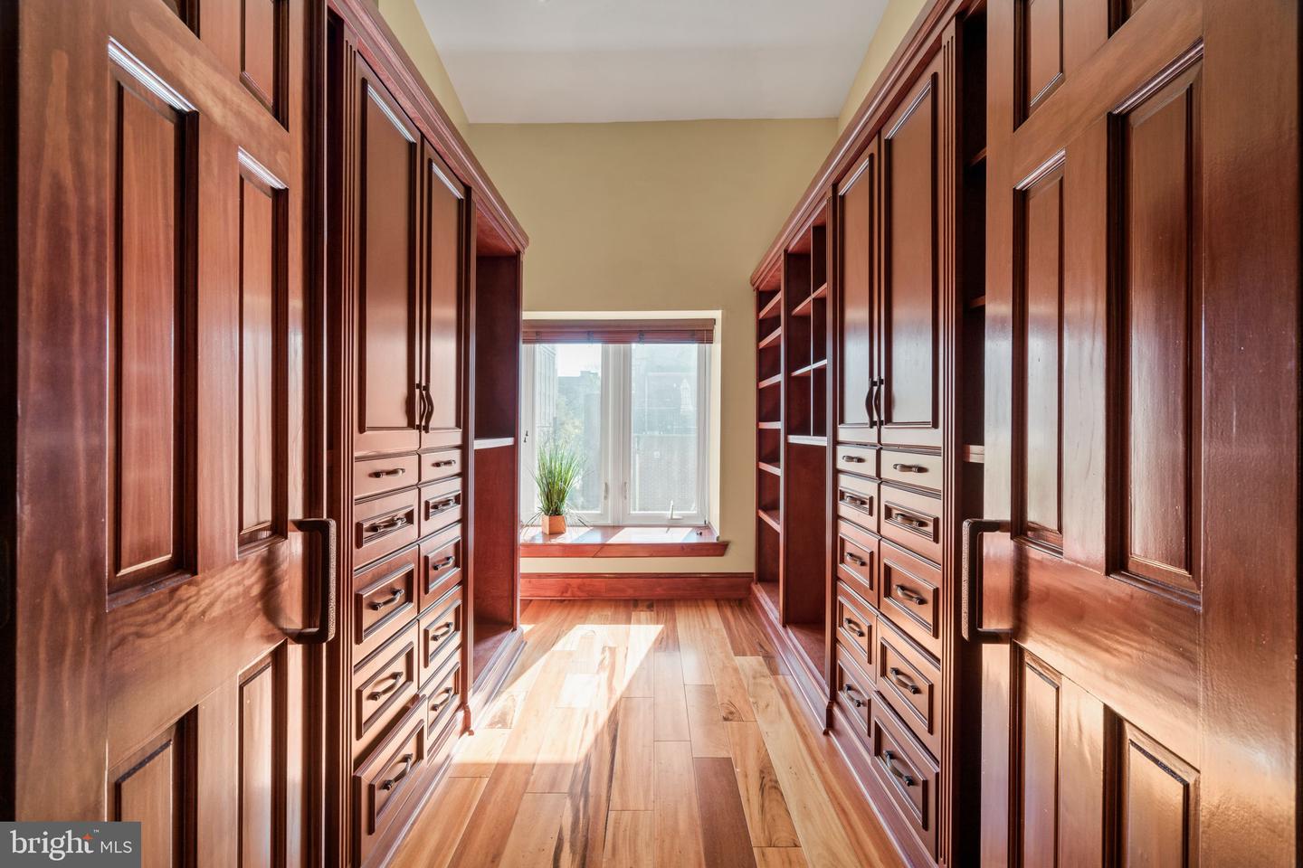 802 Locust St #penthouse Property Photo 36