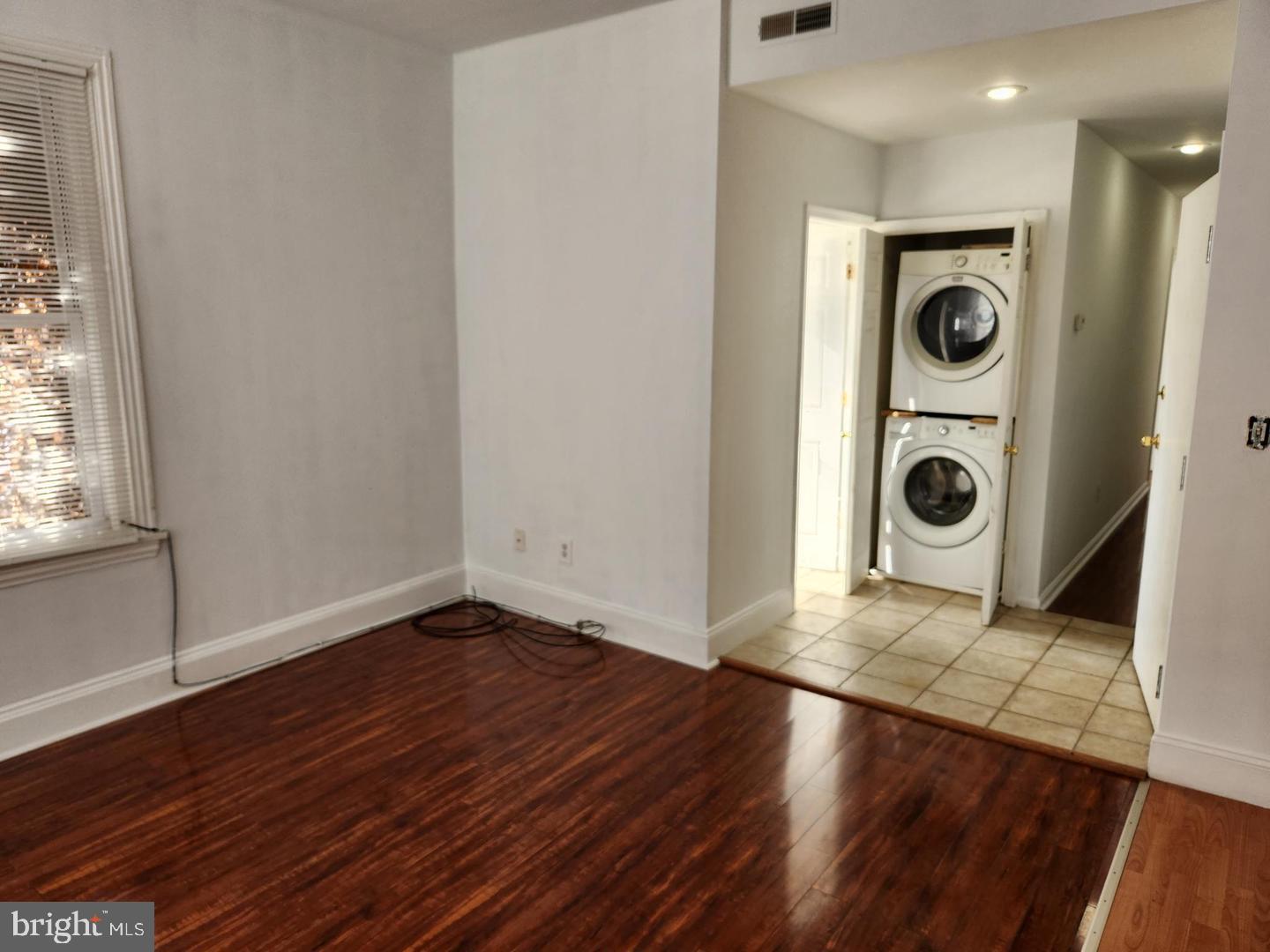 154 Sumac St #2ndfl Property Photo 3