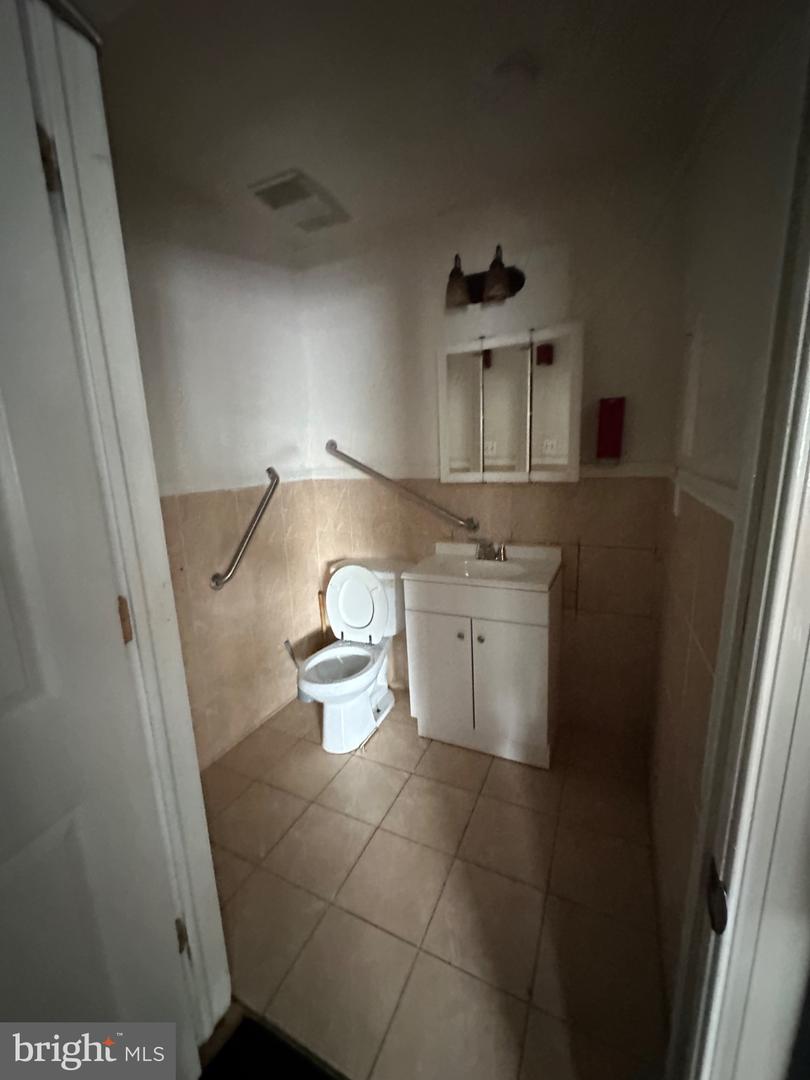 6600 Limekiln Pike Property Photo 9