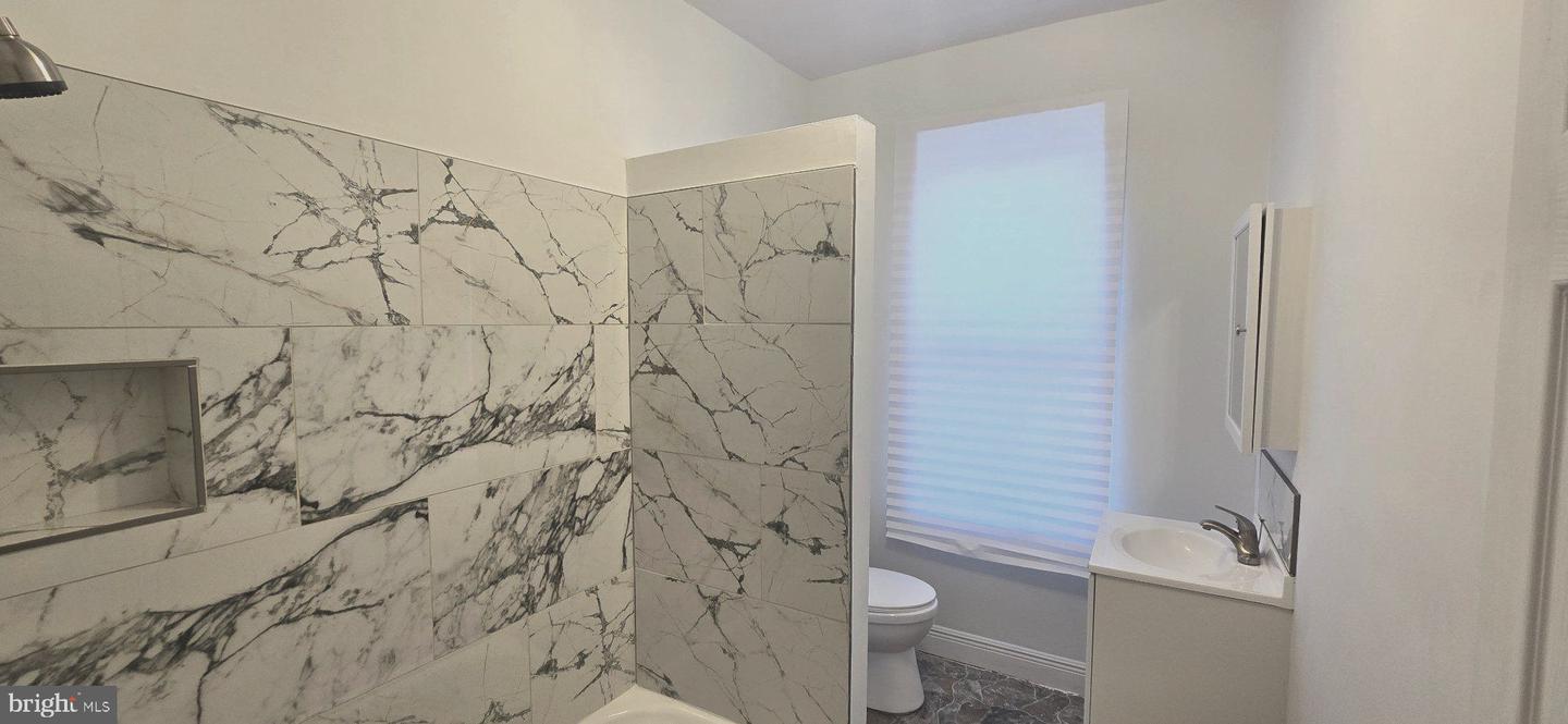 5113 N Marvine St Property Photo 27