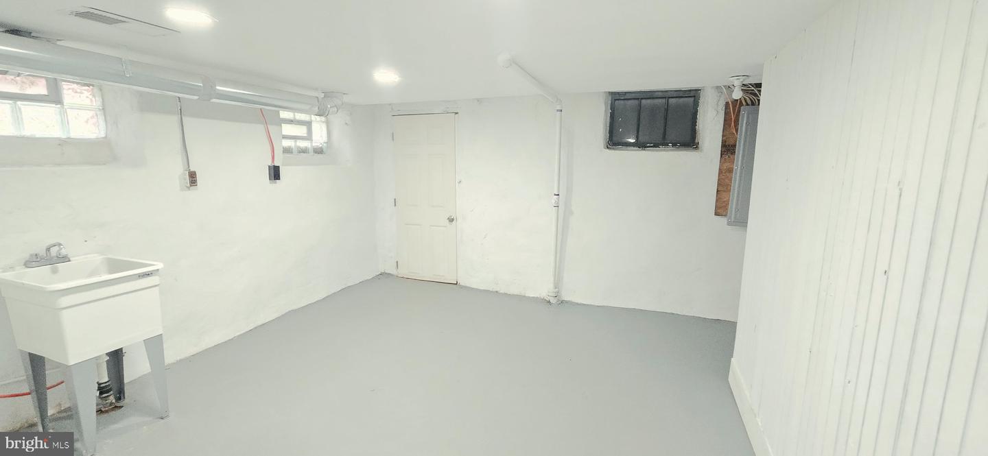 5113 N Marvine St Property Photo 34