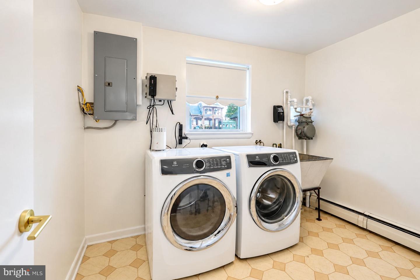 2206 Fulmer St Property Photo 57