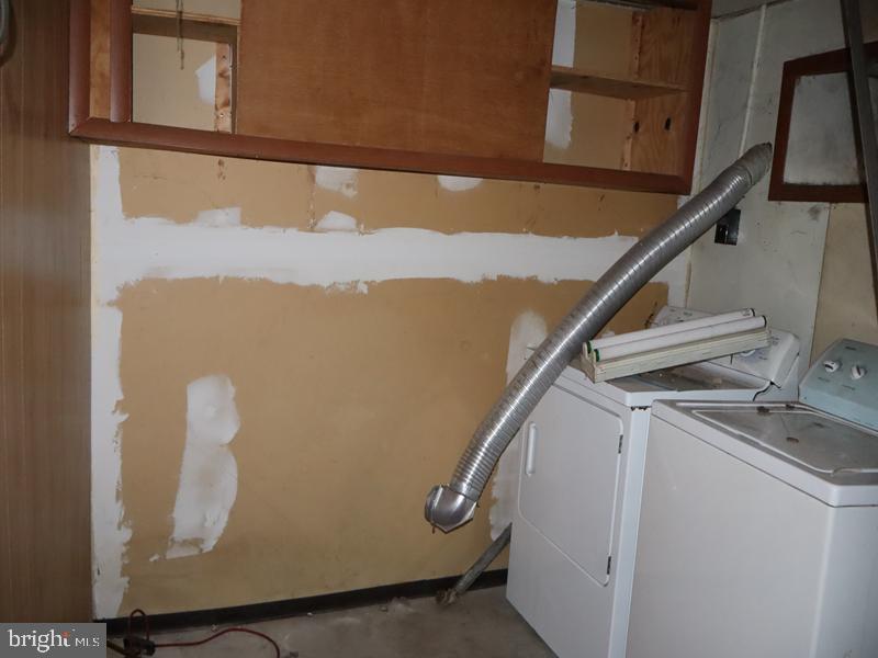 2012 W Spencer St Property Photo 22