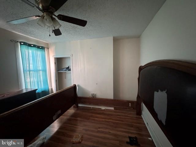 6408 Carlton St Property Photo 12