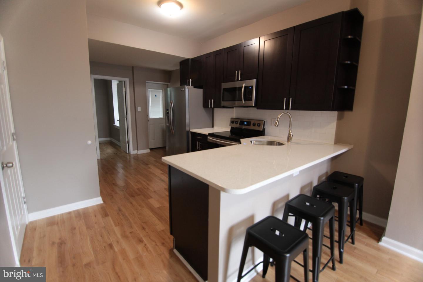 1522 Page St Property Photo 2