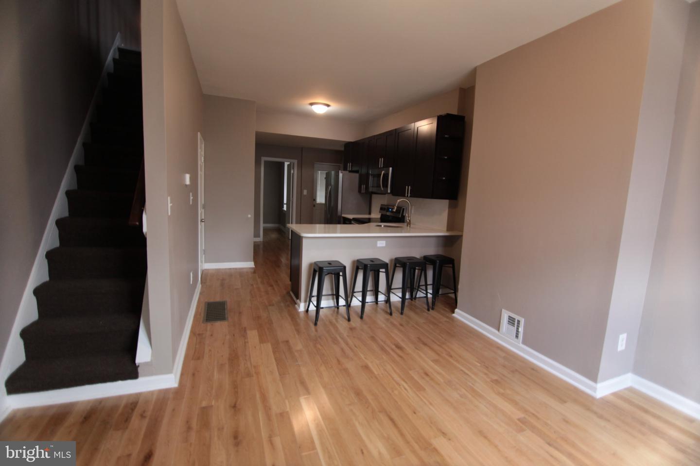 1522 Page St Property Photo 3