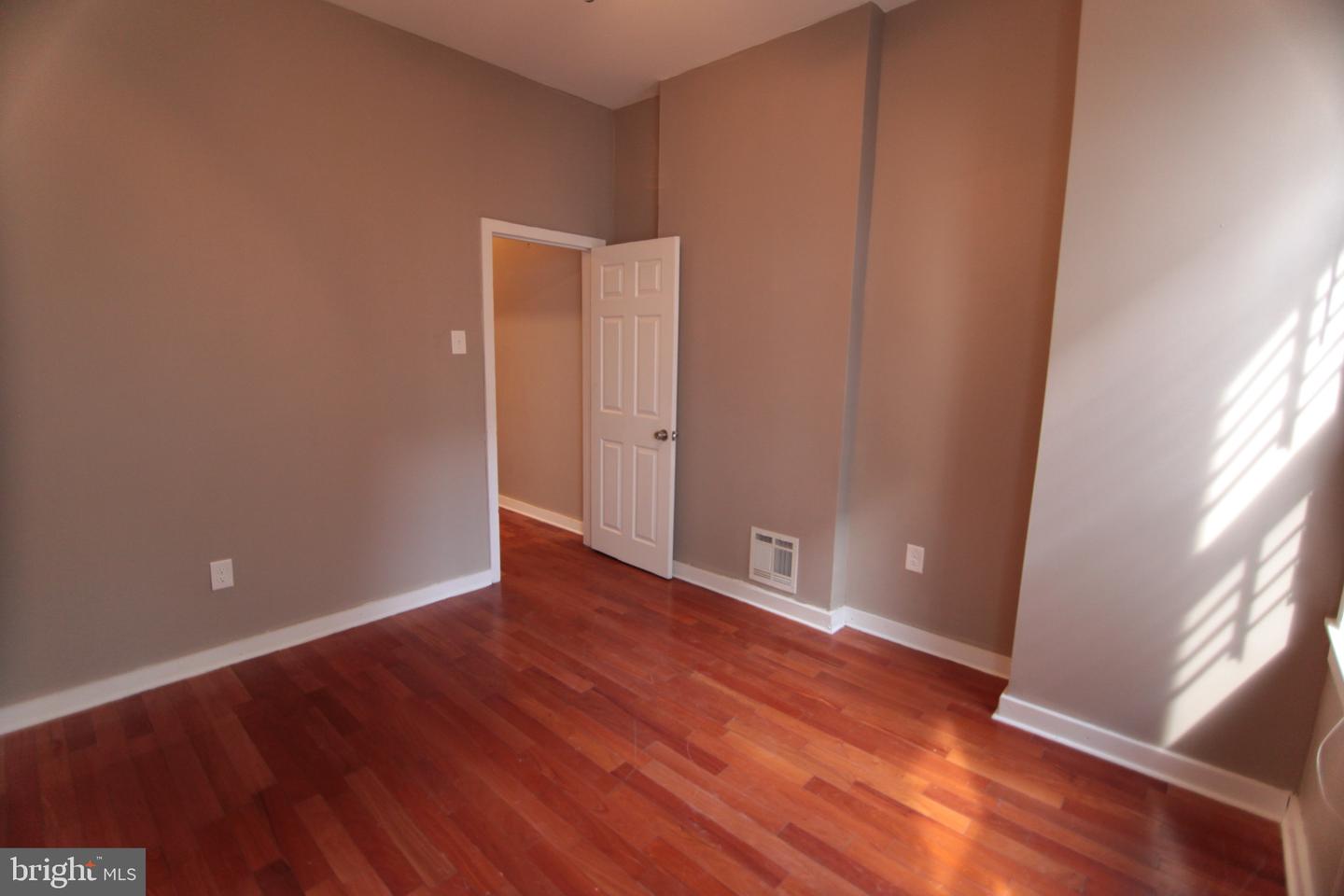 1522 Page St Property Photo 8