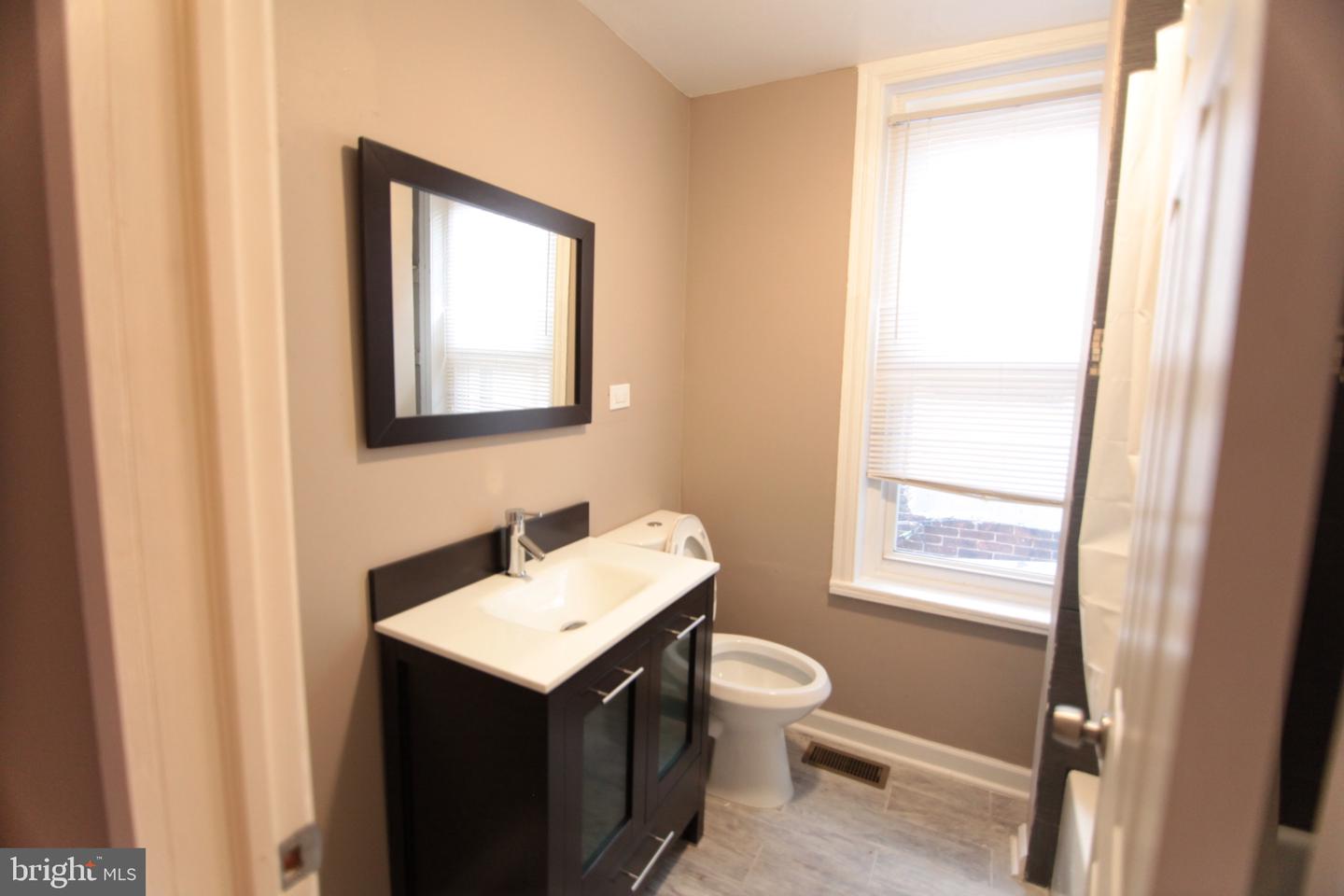 1522 Page St Property Photo 9
