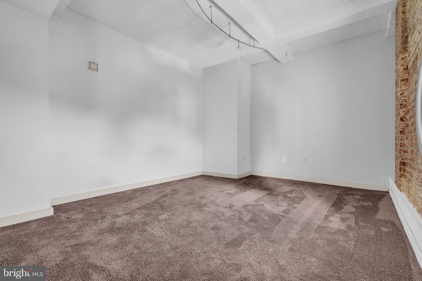 111 S 15th St #p302 Property Photo 28