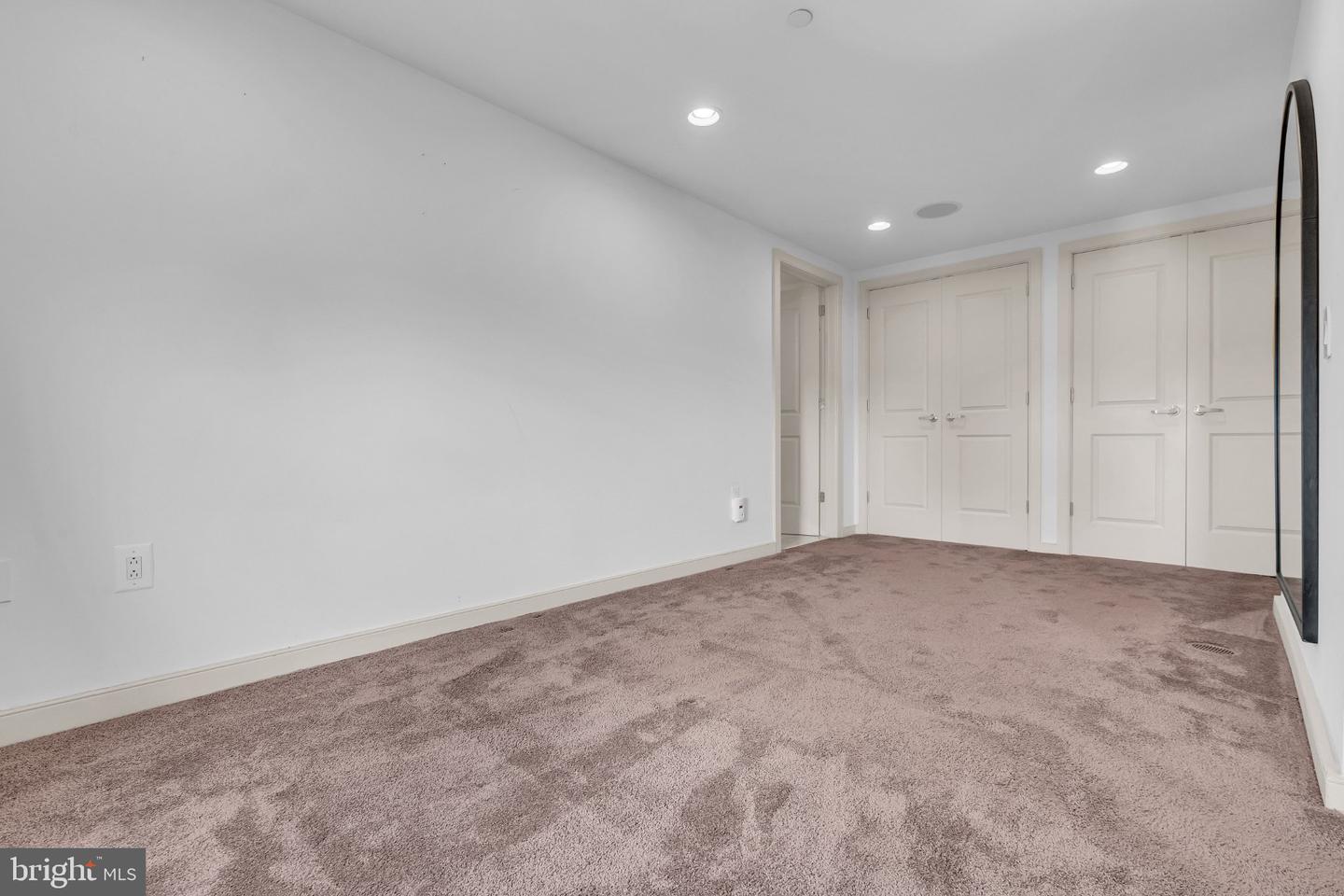 111 S 15th St #p302 Property Photo 37