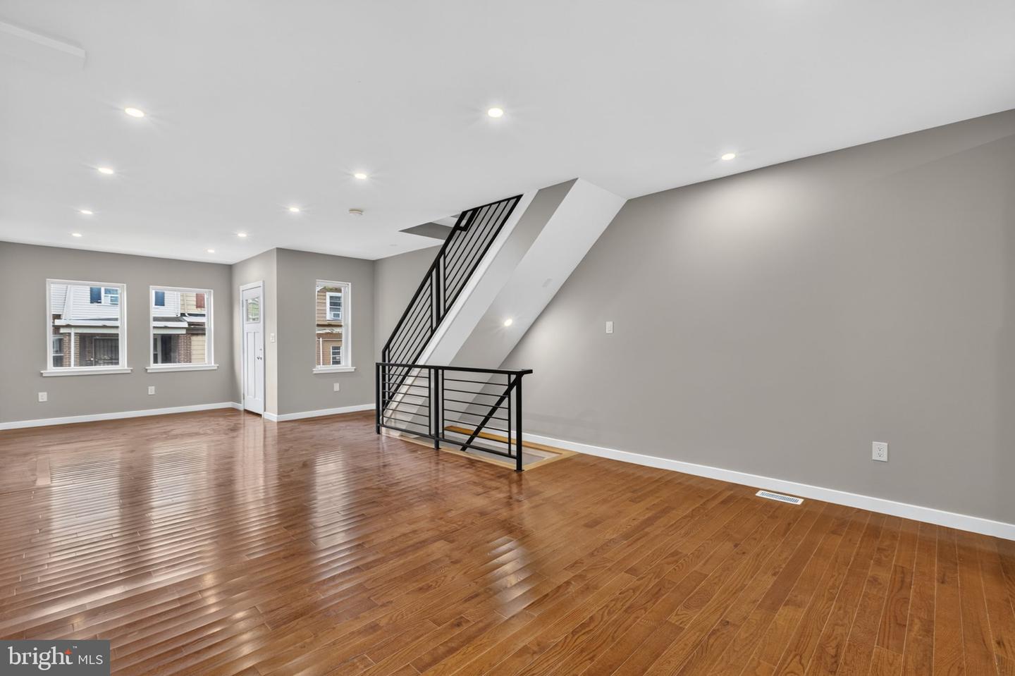 1509 Kinsdale St Property Photo 6