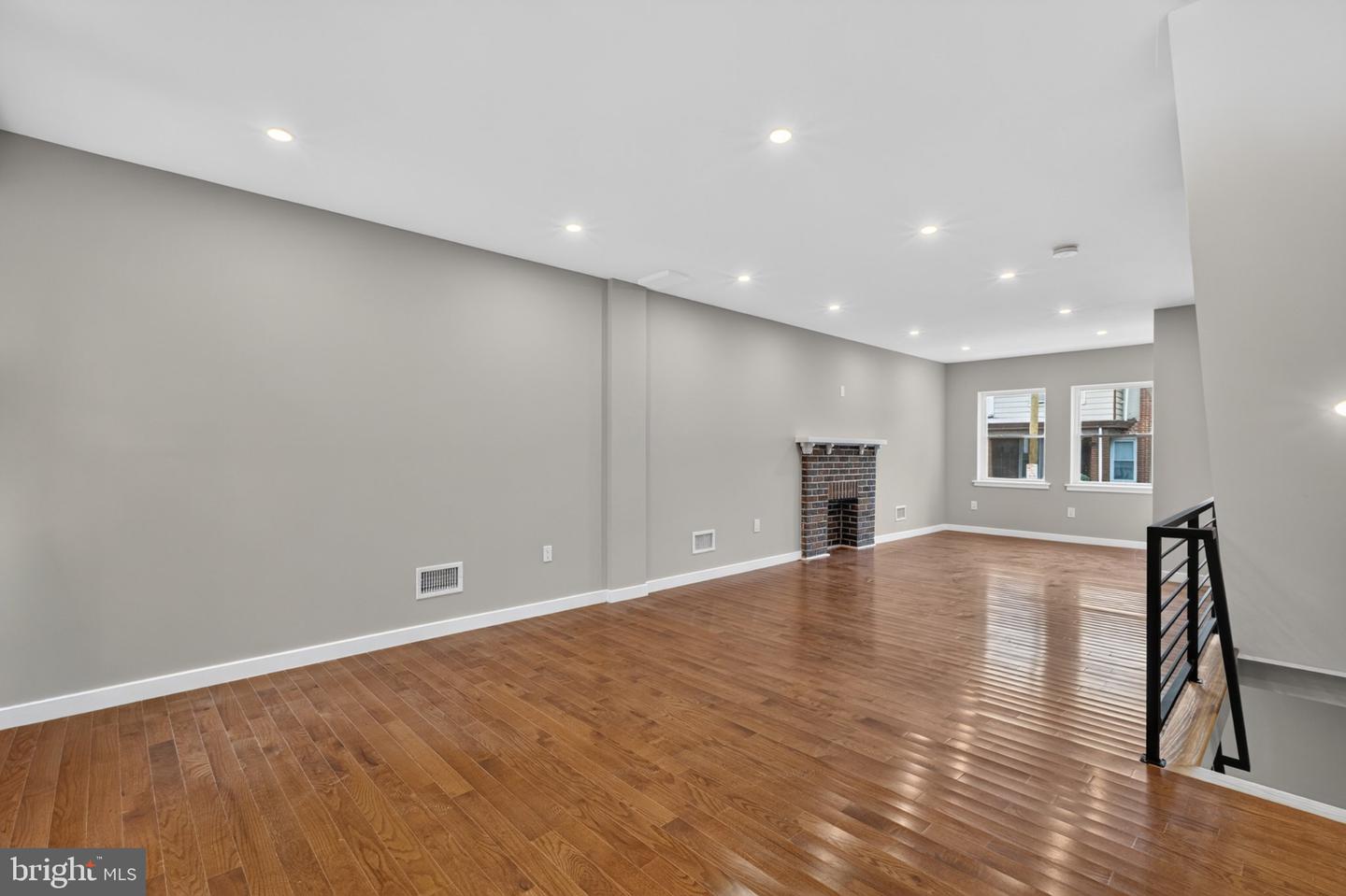 1509 Kinsdale St Property Photo 7