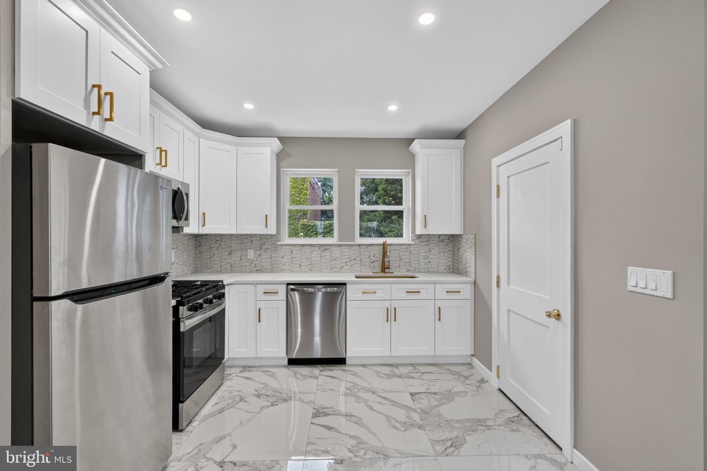1509 Kinsdale St Property Photo 10