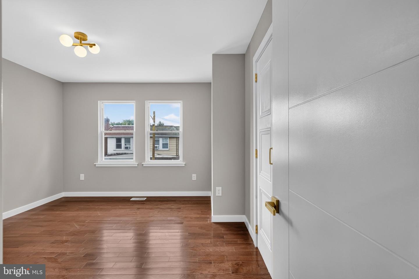 1509 Kinsdale St Property Photo 17