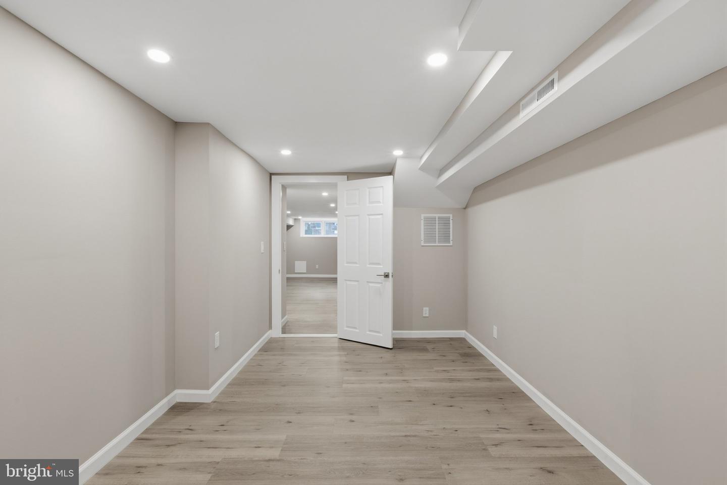 1509 Kinsdale St Property Photo 26