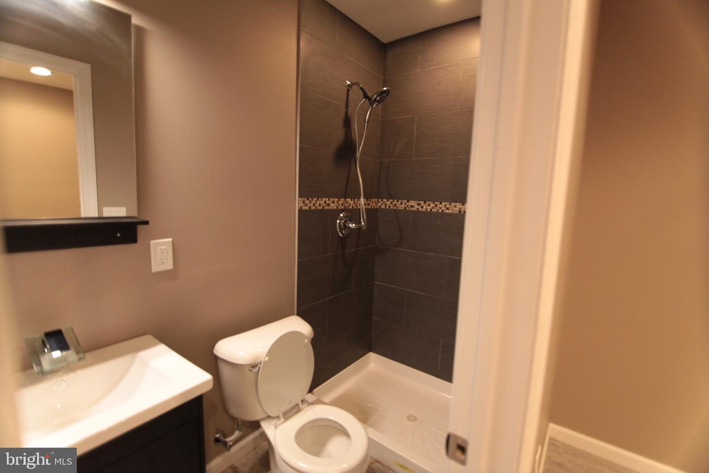 1715 Cecil B Moore Ave Property Photo 8