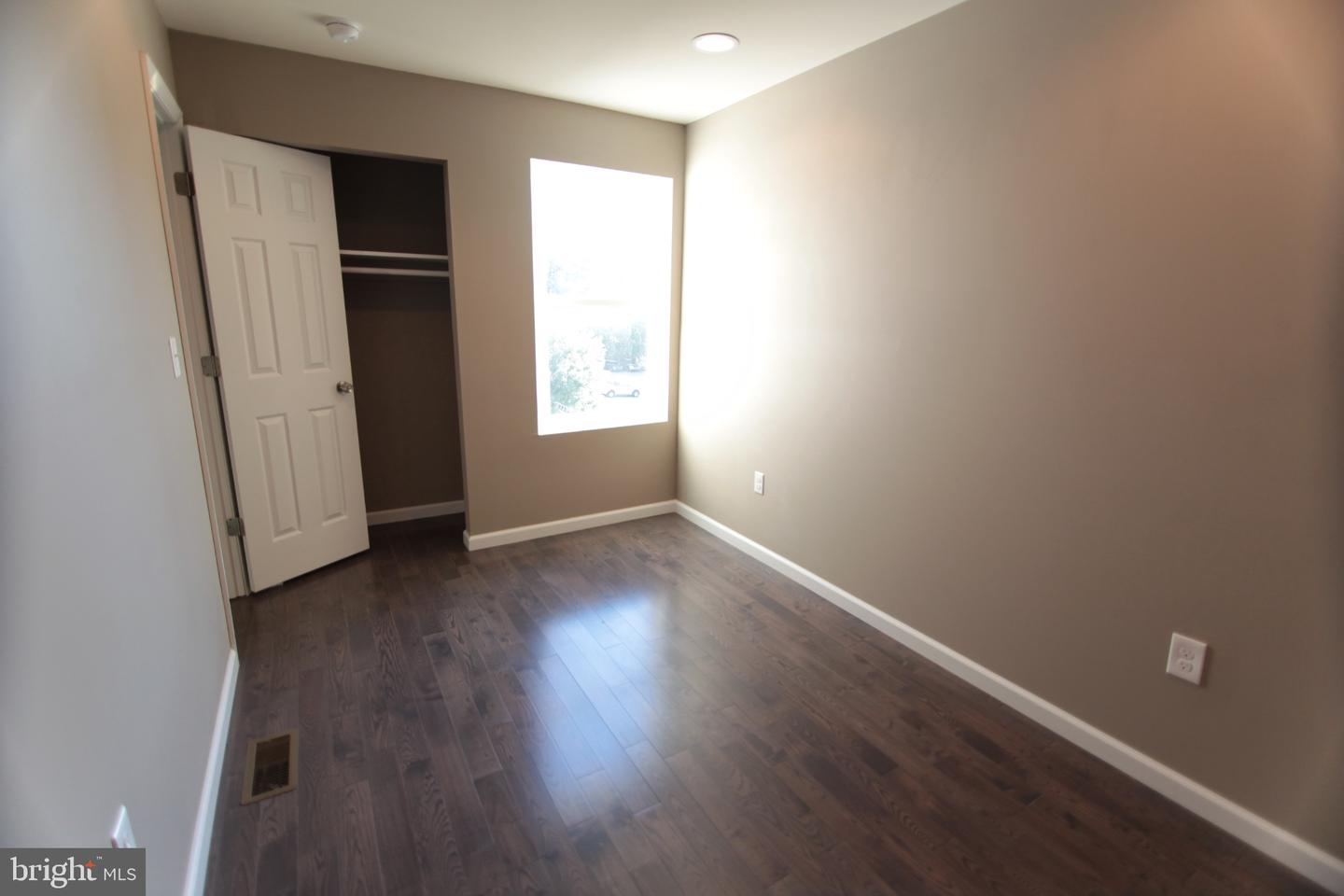 1715 Cecil B Moore Ave Property Photo 27