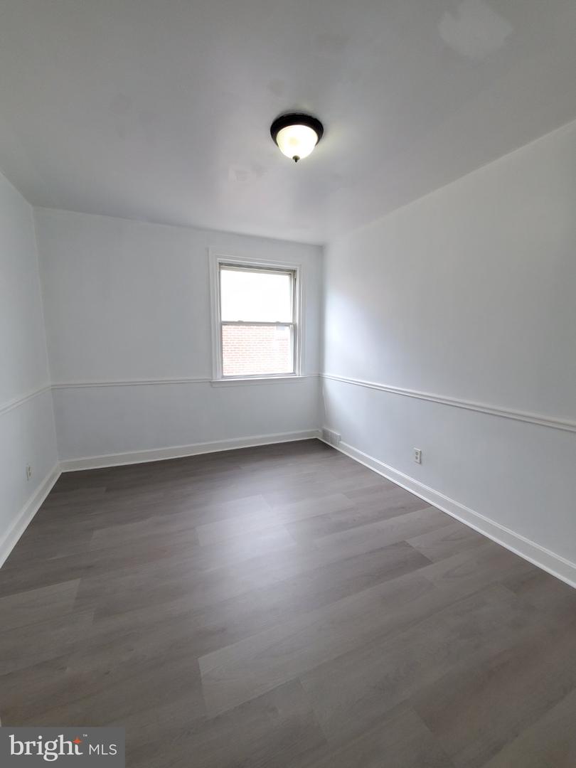 1141 Kerper St Property Photo 14