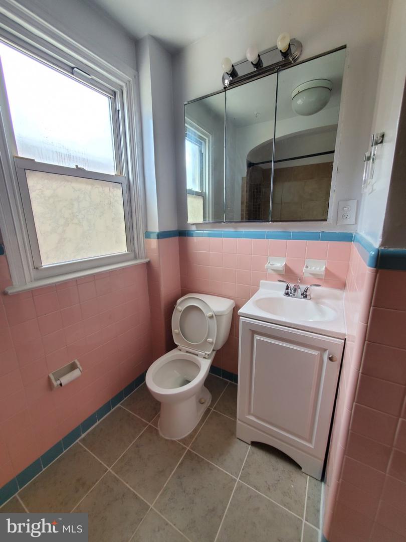 1141 Kerper St Property Photo 16