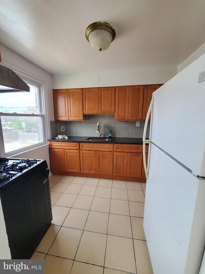 1141 Kerper St Property Photo 21