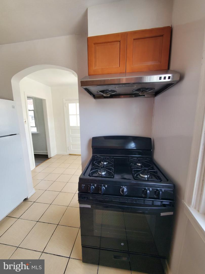 1141 Kerper St Property Photo 24