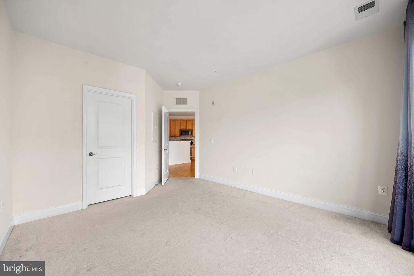 700 Commodore Ct #2727 Property Photo 11
