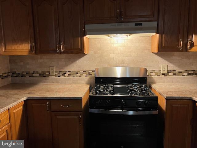 2429 E Huntingdon St Property Photo 5