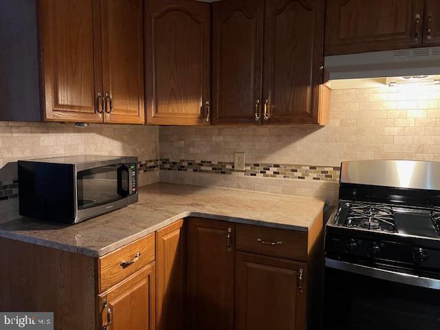 2429 E Huntingdon St Property Photo 6