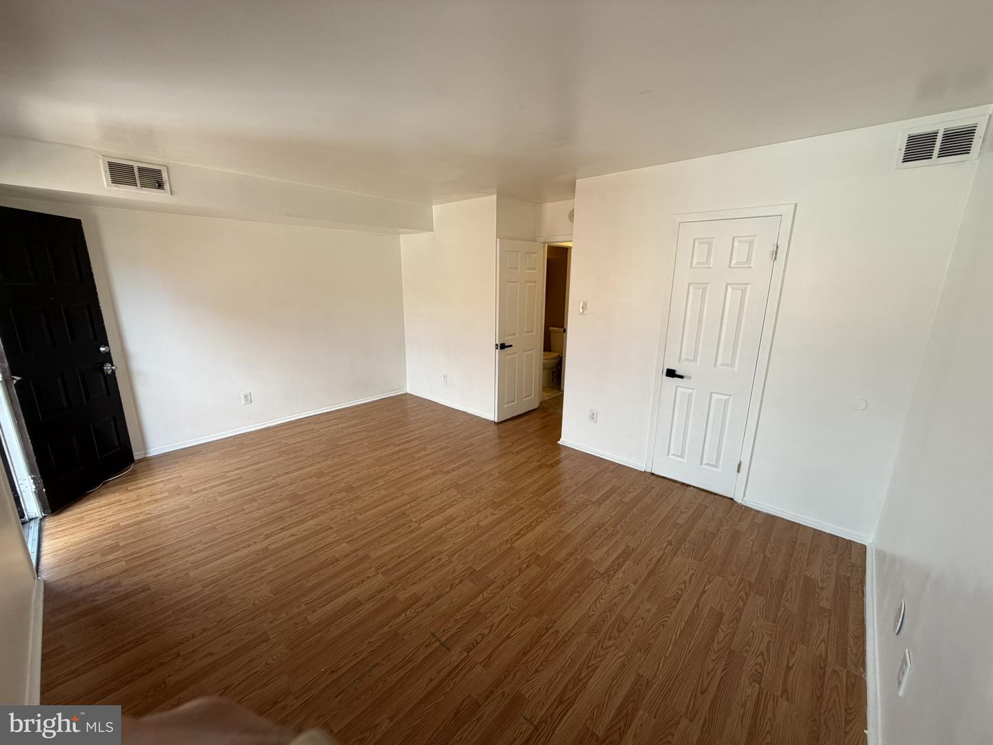 7751 Oxford Ave #2 Property Photo 10
